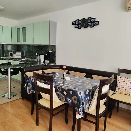 Nev Apartmán *